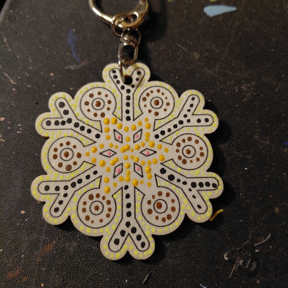 Handmade Accessories - Artistic Snowflake Key Holder